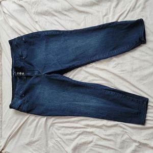 Matrices high rise size 24 short EUC jeans.